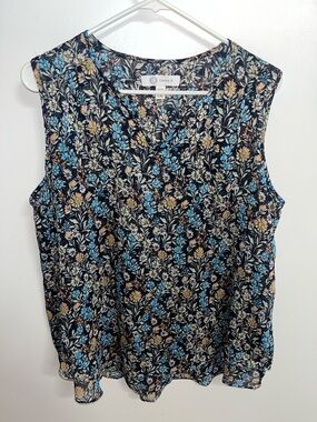 Floral Sleeveless V-Neck Camisole - Blue & Cream Floral